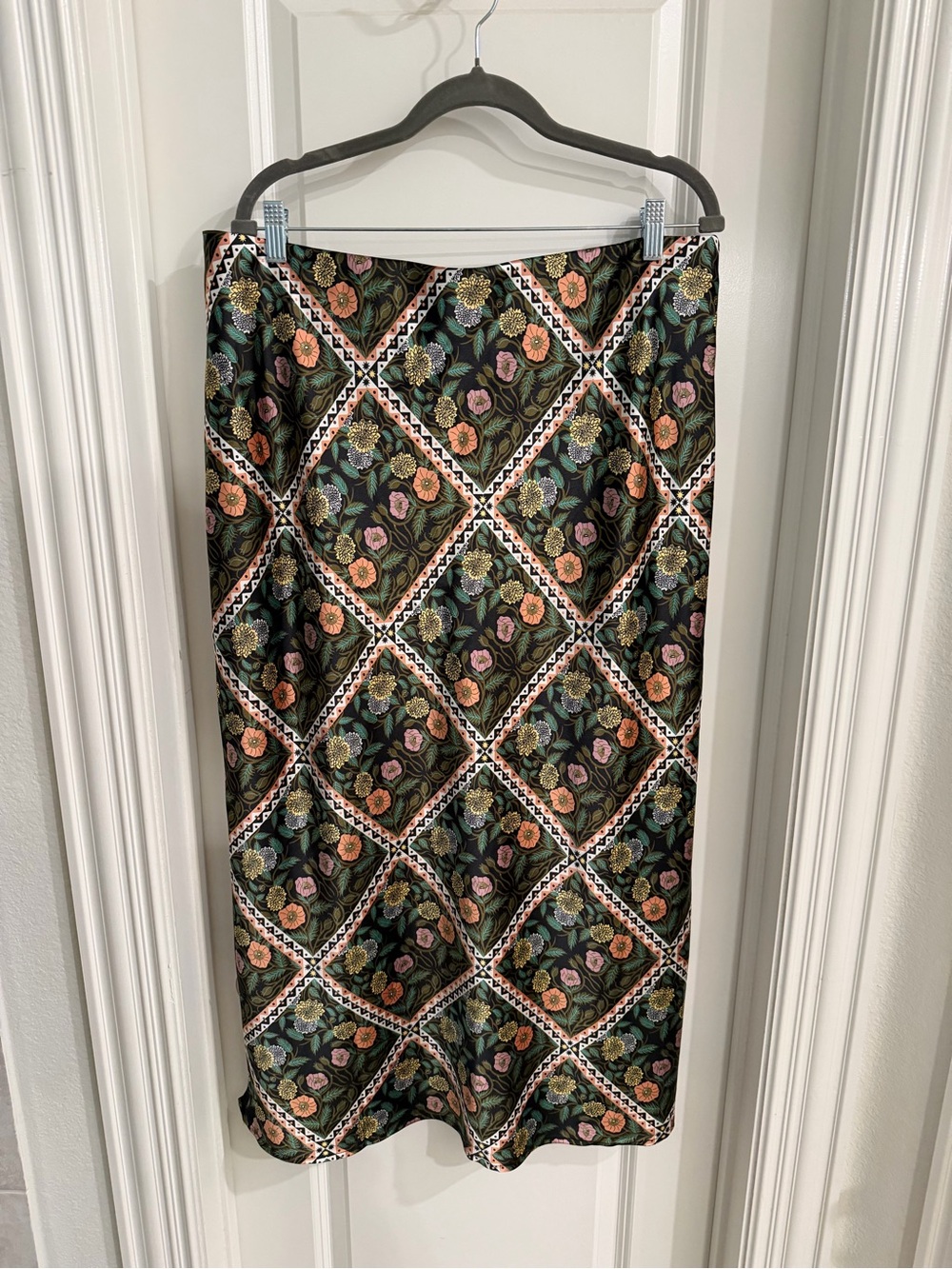 Floral midi skirt